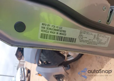 2021 Jeep Compass Latitude Fwd z USA, uszkodzony, nr VIN 3C4NJCBB8MT527053